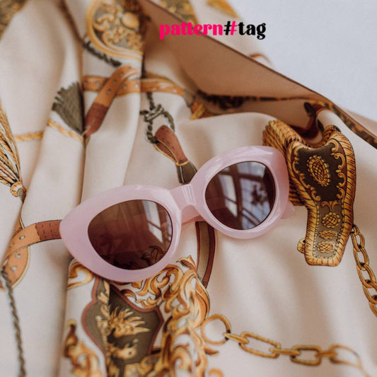 Foulard Personalizzati con Logo: L'Eleganza del Branding