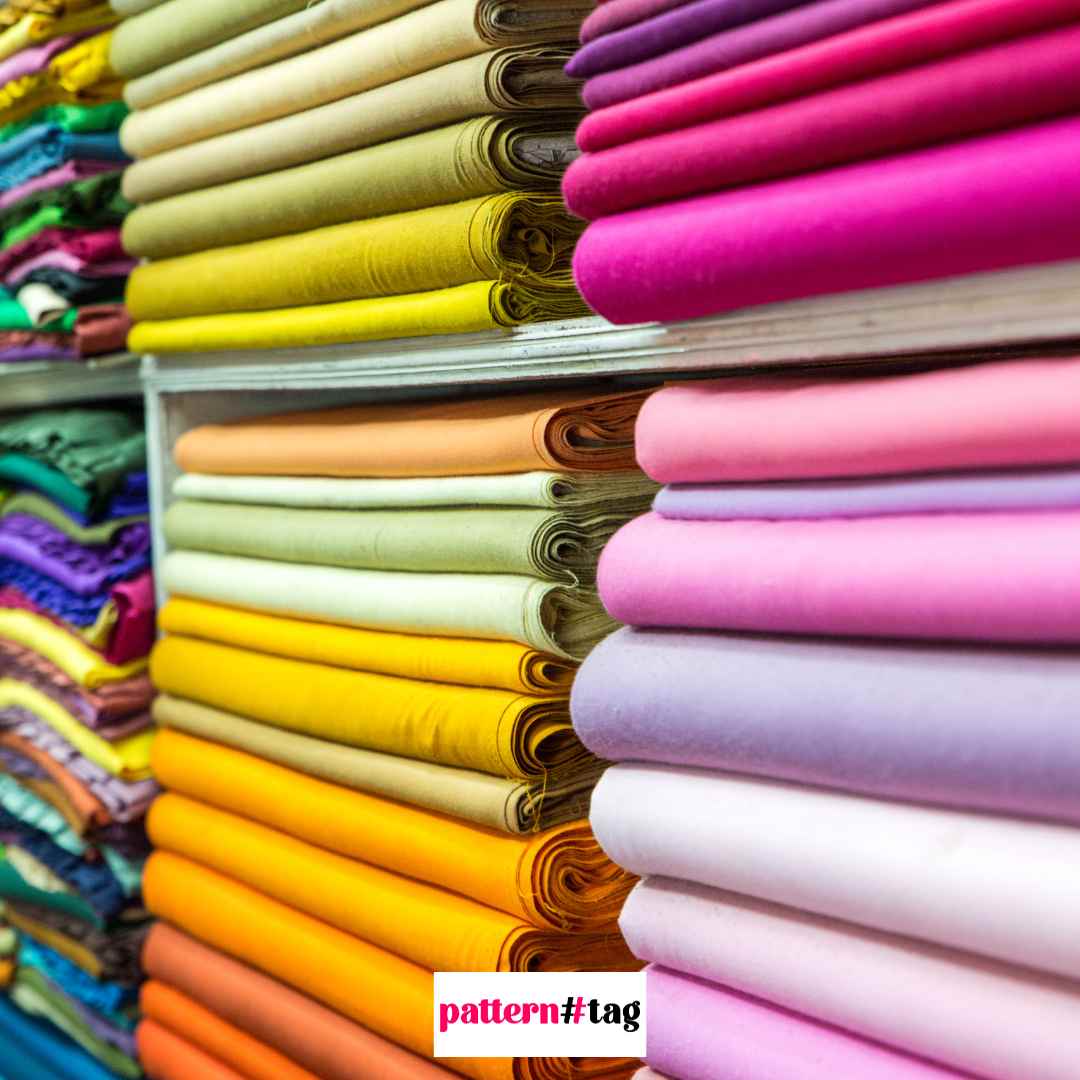 Differenze tra Tessuti Naturali e Tessuti Poliestere Personalizzati